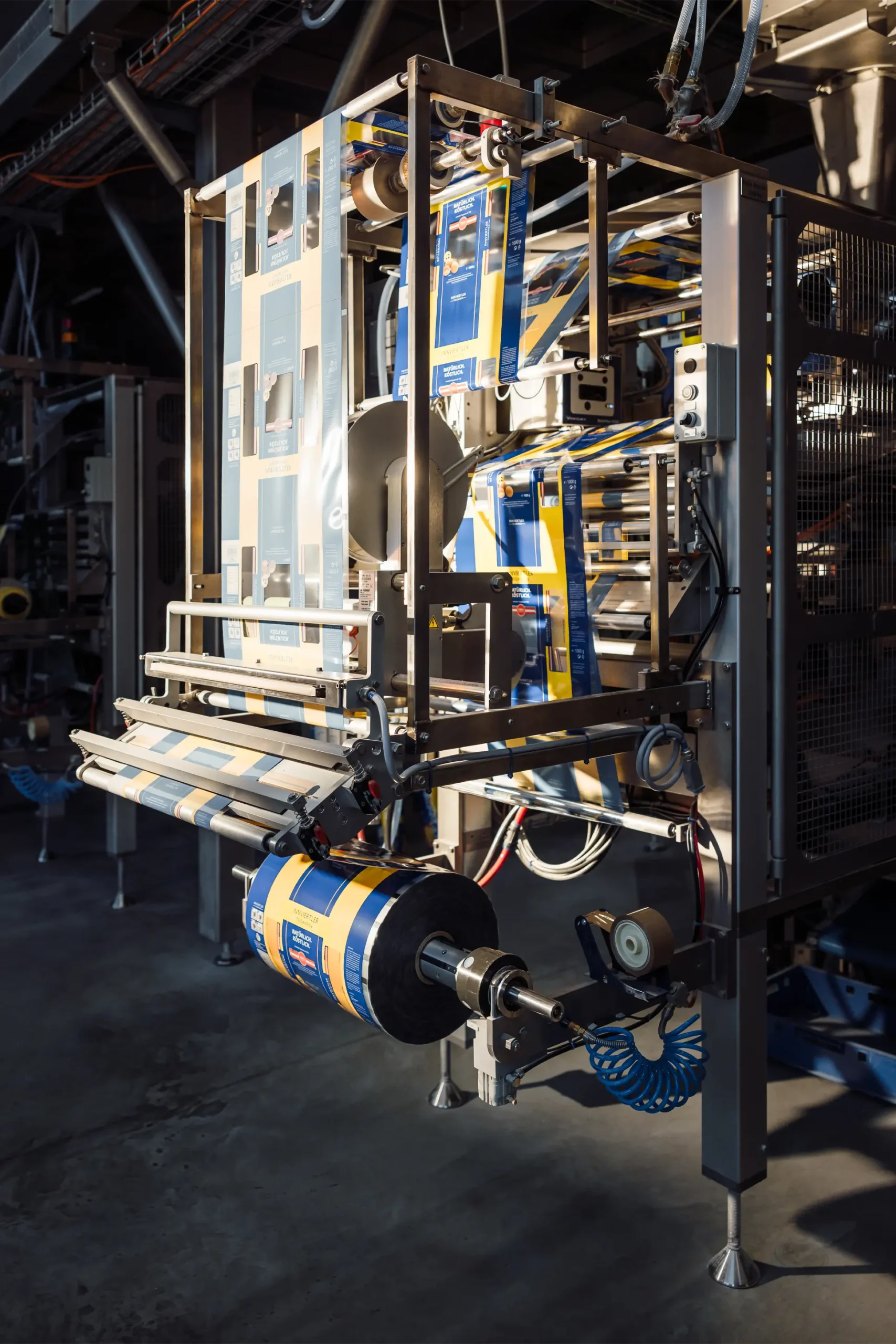 A new packaging and logistics hall is commissioned, making packaging largely fully automated.